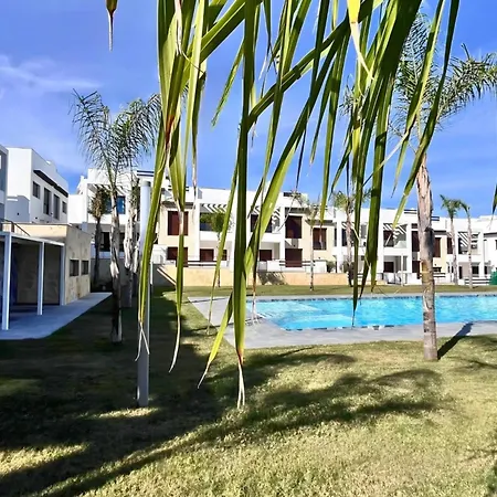 La Calienta Vistas A La Laguna Rosa Y A La Piscina Apartamento *